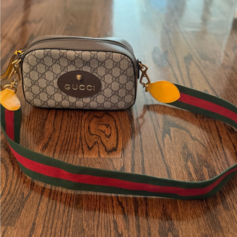 Vintage Neo Gucci Crossbody Weekend Bag